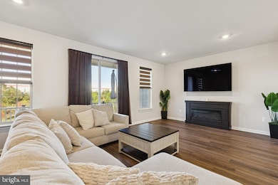 1636 Field Sparrow Terrace NE, Leesburg, VA 20176 - photo 4