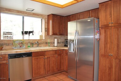Kitchen w/ Stainless Steel Appl.