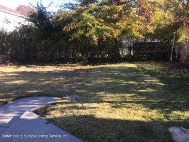 213 Chesterton Ave, Staten Island, NY 10306 - photo 4