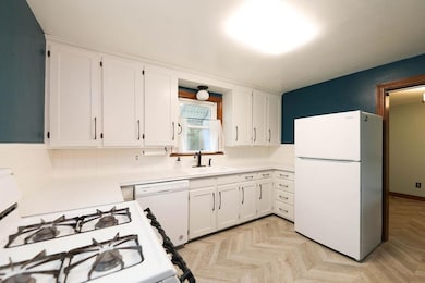 525 N Bath Ave, Waynesboro, VA 22980 - photo 3