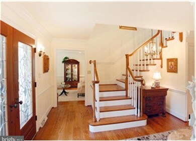 802 Fieldstone Dr, Kennett Square, PA 19348 - photo 2