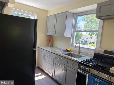 101 Gray St unit 2ND FLOOR, Chester, PA 19013 - photo 4