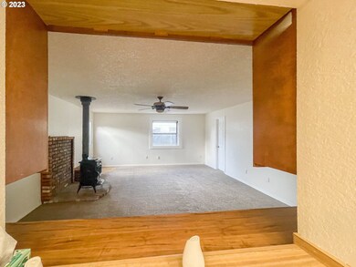 1315 E Fourth Ave, Sutherlin, OR 97479 - photo 6