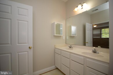 805 Estuary Dr, Odenton, MD 21113 - photo 6