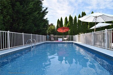 25 Clayton St, Middletown, RI 02842 - photo 3