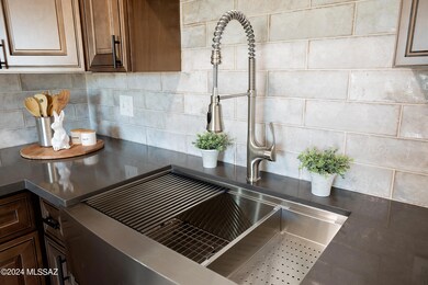 KITCHEN SINK