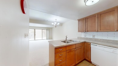 772 Watersedge Dr unit 275, Ann Arbor, MI 48105 - photo 6