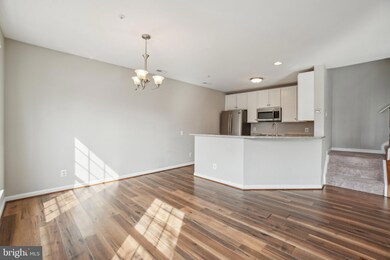 21840 Elkins Terrace unit 300, Sterling, VA 20166 - photo 5