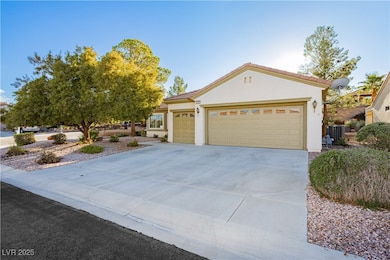2032 Wolverine Ct, Henderson, NV 89052 - photo 4