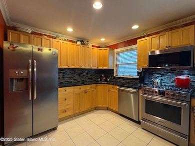 22 Heinz Ave, Staten Island, NY 10308 - photo 7