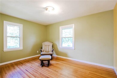 1416 E 40th Street Des Moines Iowa  Agent Bud Pain