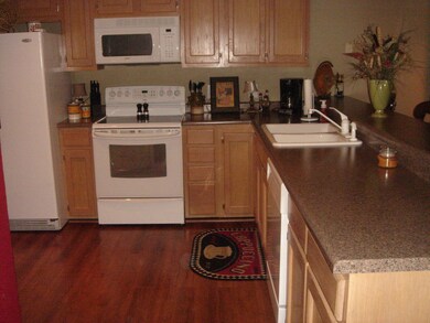 OPEN KITCHEN
