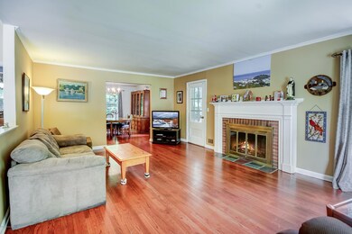 003_Living Room