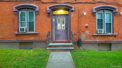 61 S Hamilton St, Poughkeepsie, NY 12601 - photo 2