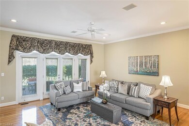 5202 Hayward Dr, Greensboro, NC 27406 - photo 4