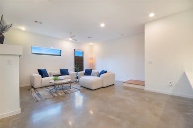 2210 Lola Ct, Dallas, TX 75206 - photo 5