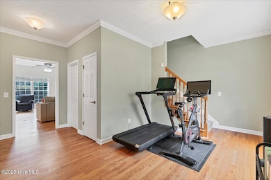 32-32_230 W Hedgelawn Way, Southern Pine