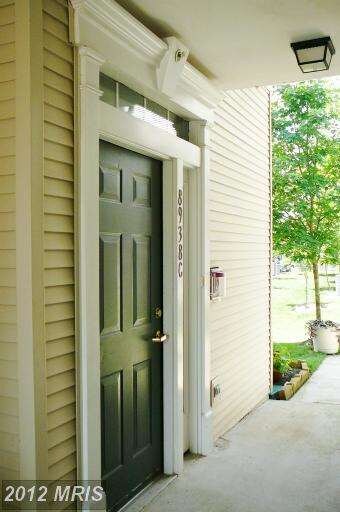 8938 Milford Haven Ct unit 38C, Lorton, VA 22079 - photo 2