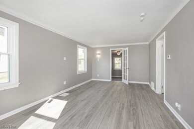 19109 Libby Rd, Maple Heights, OH 44137 - photo 4