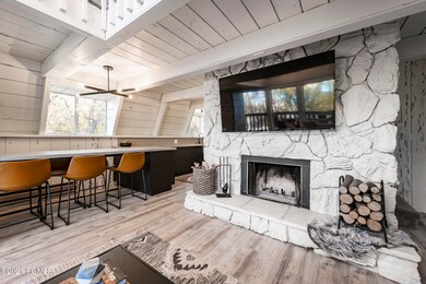 4_Living-Room_high_3765476