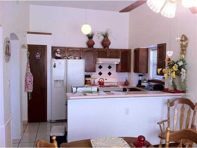 13976 Lago Seco Dr, Horizon City, TX 79928 - photo 7