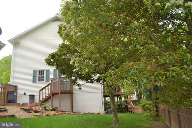 10106 Marshall Pond Rd, Burke, VA 22015 - photo 4