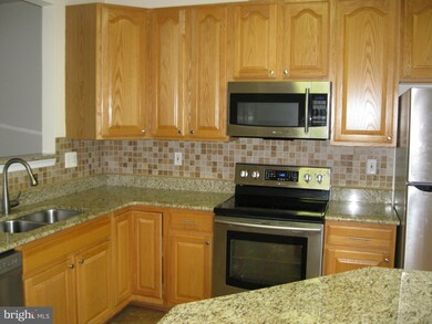 828 Stonehurst Ct, Annapolis, MD 21409 - photo 3