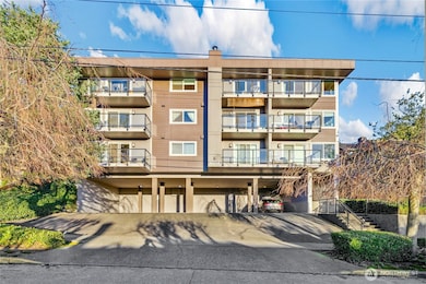 2034 14th Ave W unit 304, Seattle, WA 98119 - photo 2