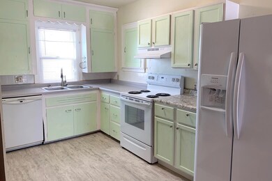 920 3rd Ave SE, Jamestown, ND 58401 - photo 4