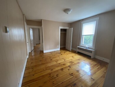 25 Elm St unit 25 and 27, Newmarket, NH 03857 - photo 4