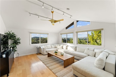 23722 Summit Dr, Calabasas, CA 91302 - photo 6