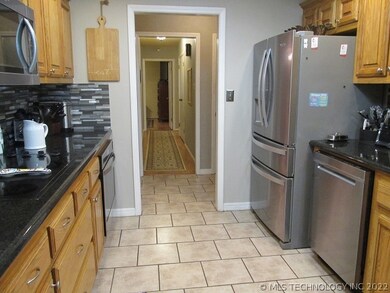 1216 Beaverly St, Ardmore, OK 73401 - photo 7