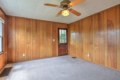 2201 Midway St, Johnson City, TN 37601 - photo 7