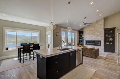 6-16-Shoreline Dr-016
