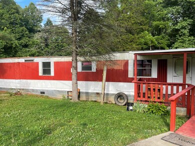 130 Ballard Dr, Keokee, VA 24265 - photo 2