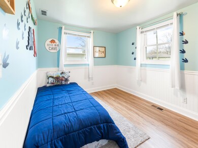 606 Sunset Rd, Hebron, IN 46341 - photo 5