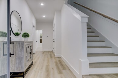 105 W Whitney St unit F, Houston, TX 77018 - photo 3