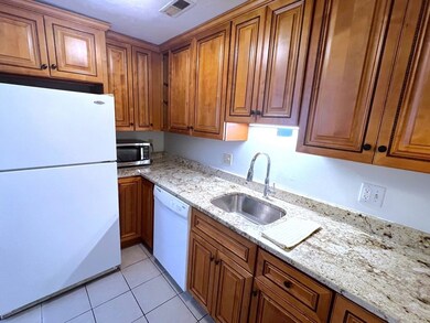 142 Quincy Shore Dr unit 152, Quincy, MA 02171 - photo 6