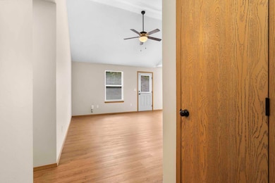 1634 W Nichols St, Springfield, MO 65802 - photo 3