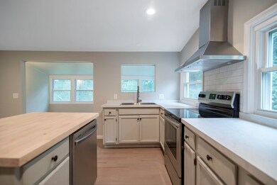 534 Alden St, Ludlow, MA 01056 - photo 5