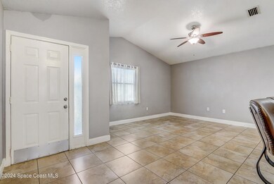 6725 Alazan Ave - 005