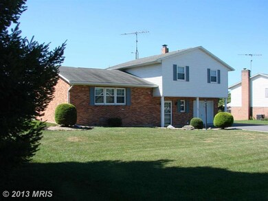 159 E Side Dr, Greencastle, PA 17225 - photo 2