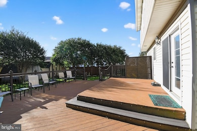 22040 Caravel Ct, Great Mills, MD 20634 - photo 5