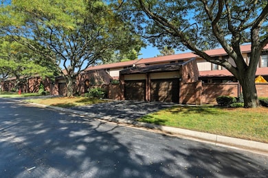 1105 Kirts Blvd unit C, Troy, MI 48084 - photo 2