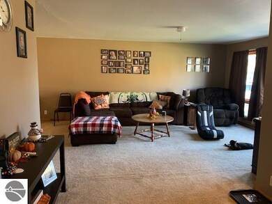 405 W 2nd St, Whittemore, MI 48770 - photo 5