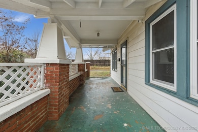 137 E 11th Ave, Bristow, OK 74010 - photo 5