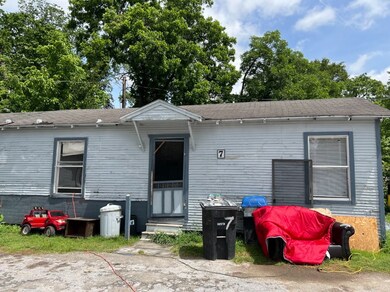 8915 Irvington Blvd, Houston, TX 77022 - photo 7