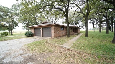 2100 Soda Springs Rd, Millsap, TX 76066 - photo 2