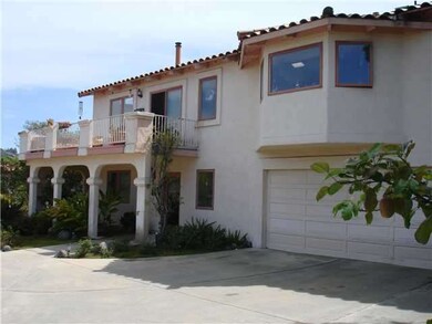 Balcony above Separate Entrance to Extra Room, Kit