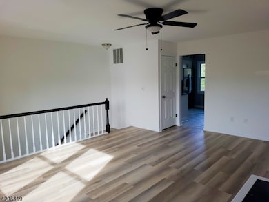 31 Hancock Ct, Flemington, NJ 08822 - photo 4